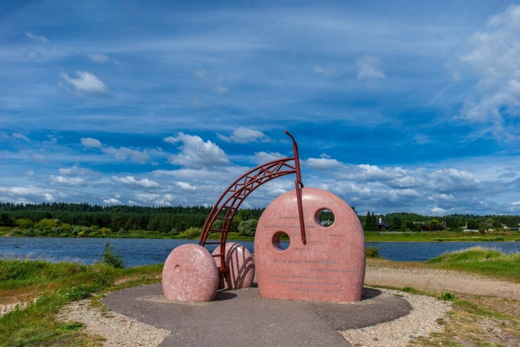 Dviračio skulptūra Ringauduose