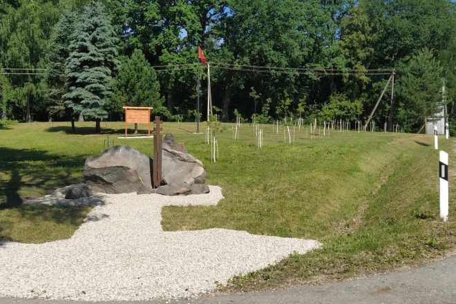 Lietuvos šaulių sąjungos parkas – Lietuvos šaulių sąjungos vadų ąžuolų alėja