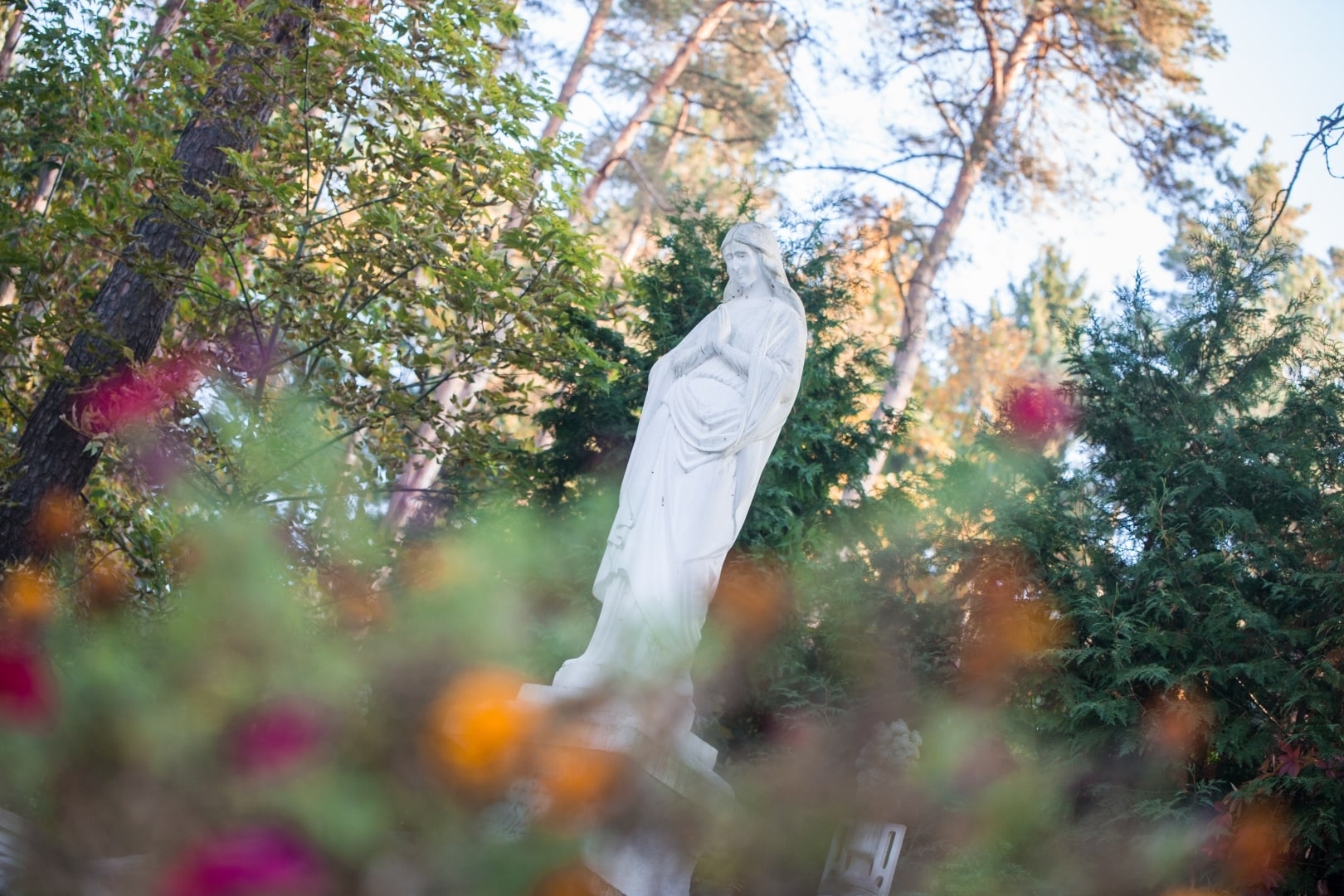 Švč. Mergelės Marijos paminklas 1