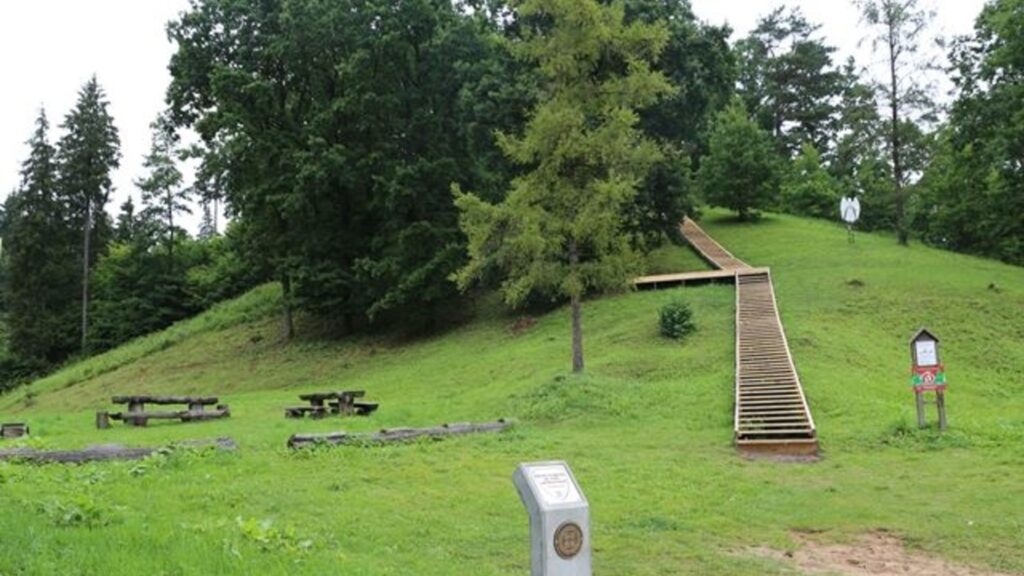 Ringovės piliakalnis